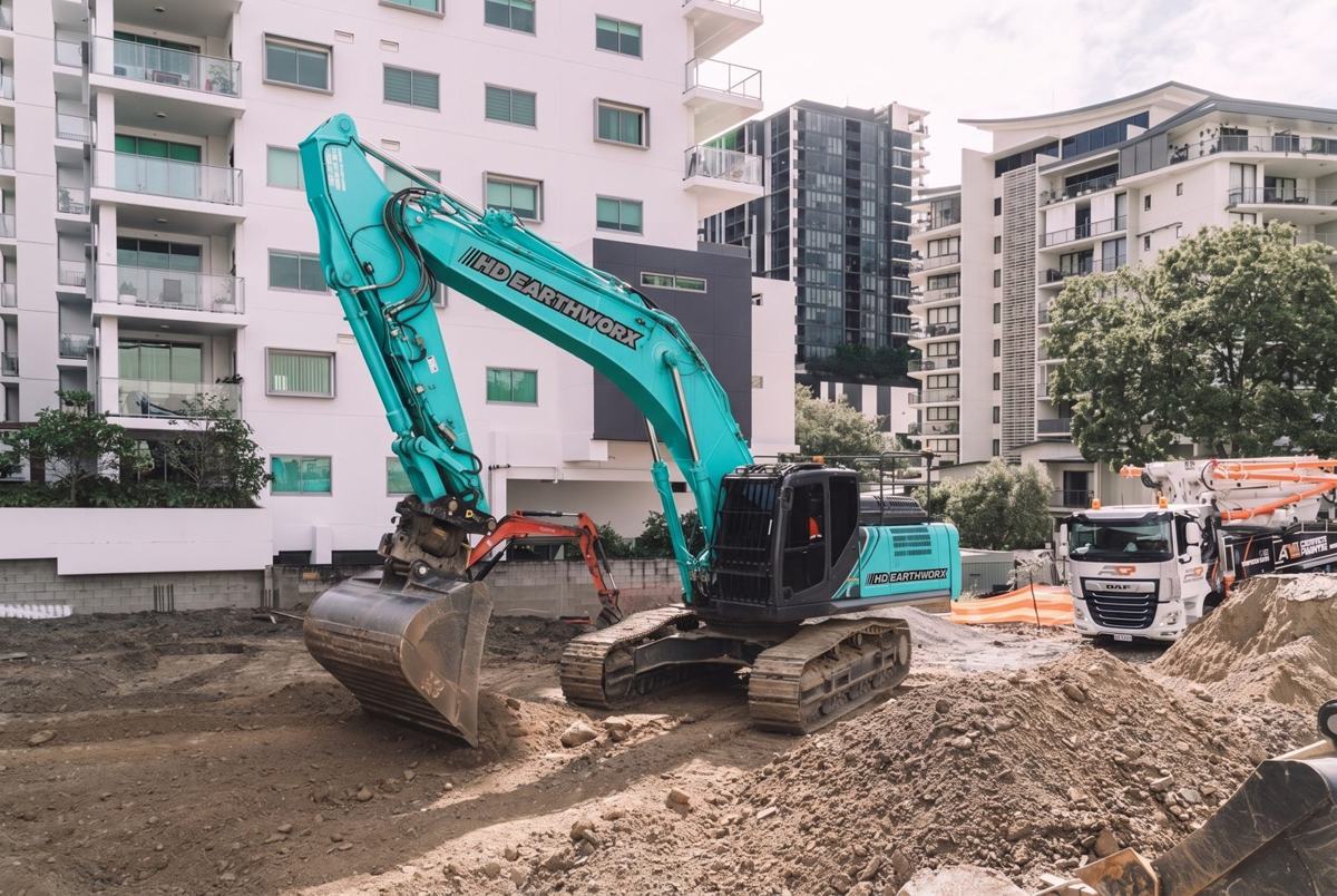 HD Earthworx fleet working a major civil site